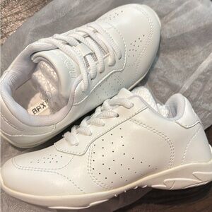 Girls White Cheer Sneakers